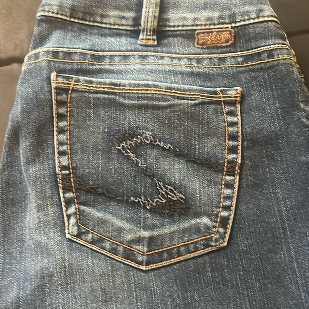 Silver Jeans Suki style.  Size 34 in great shape!